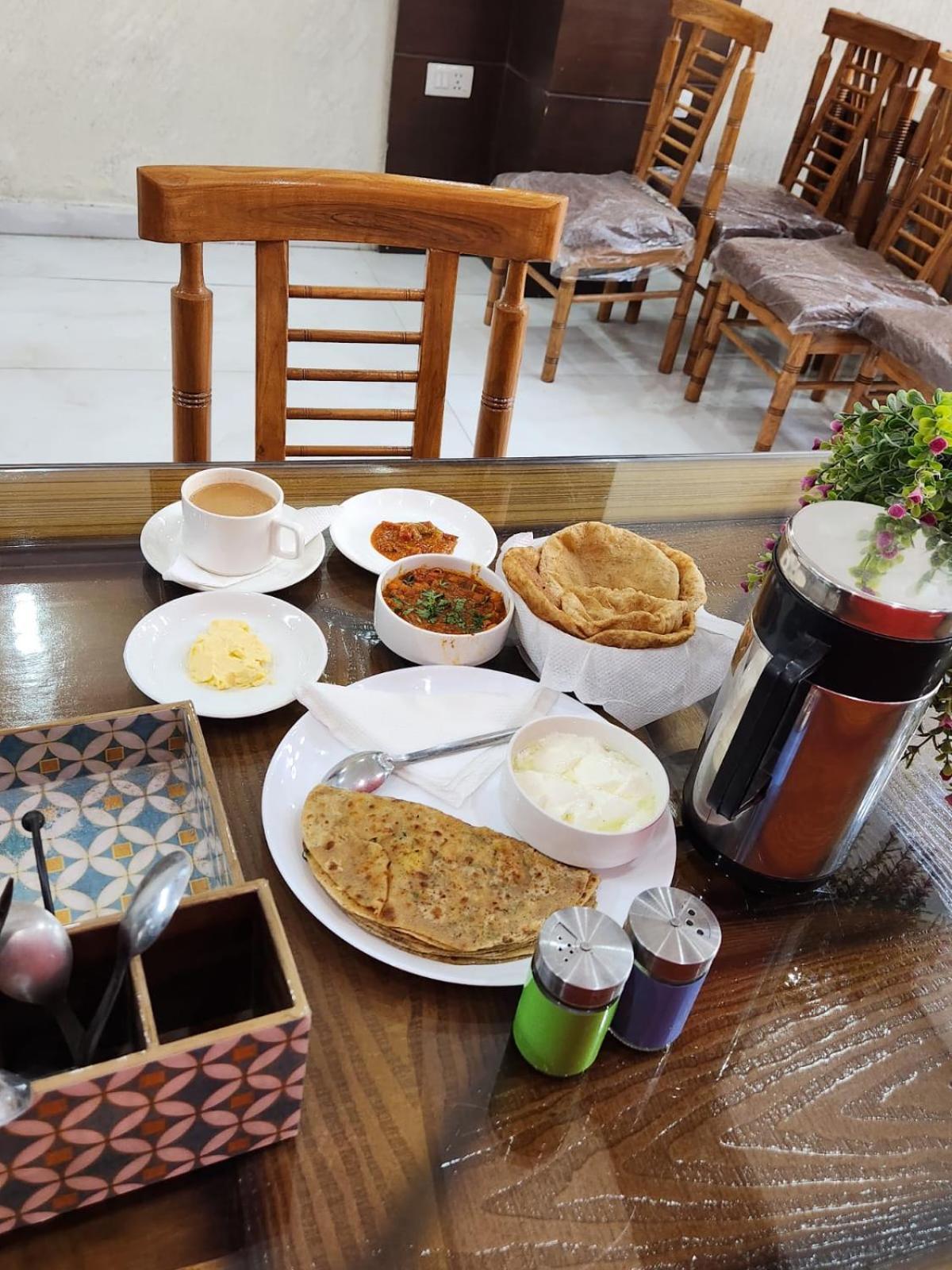 Ivy Delhi Airport Hotel 4*