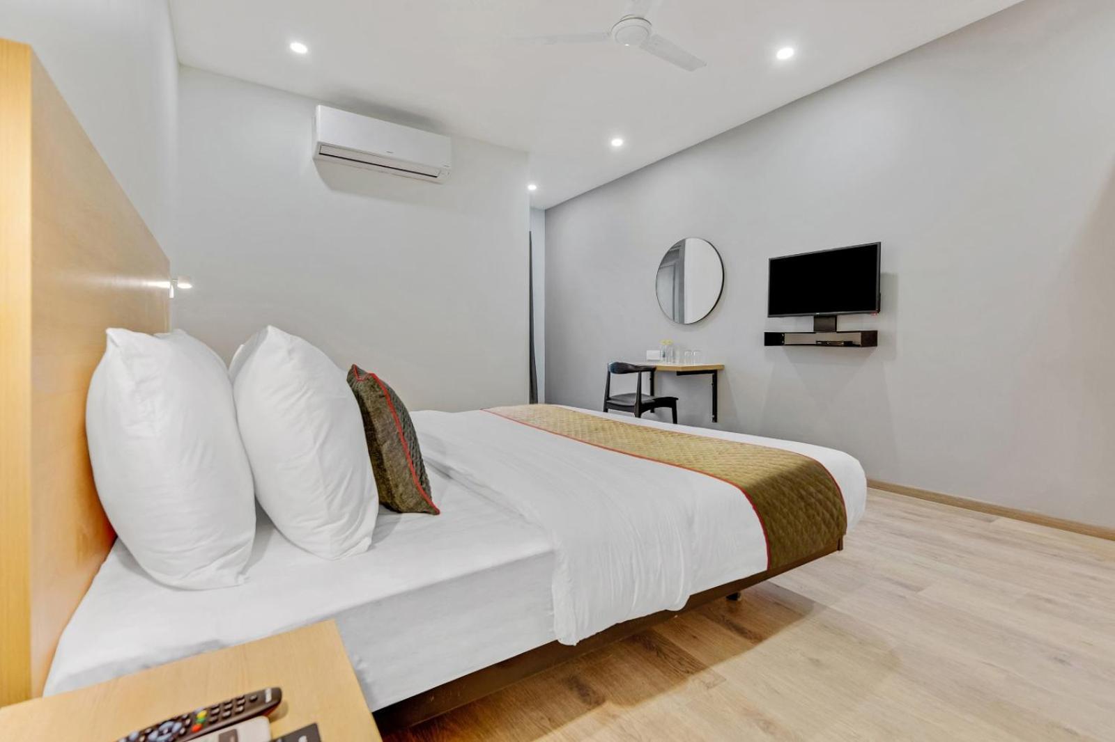 Ivy Delhi Airport Hotel 4*